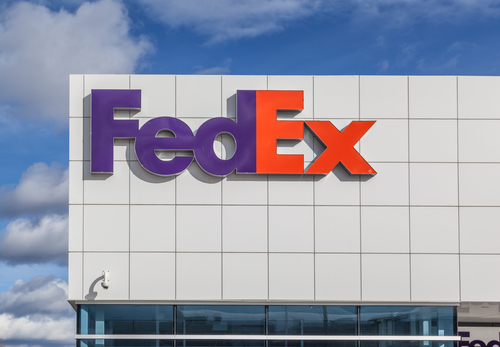 【美股財報季】FedEx 聯(lián)邦快遞突發(fā)飛漲5%，財報喜憂參半還漲？
